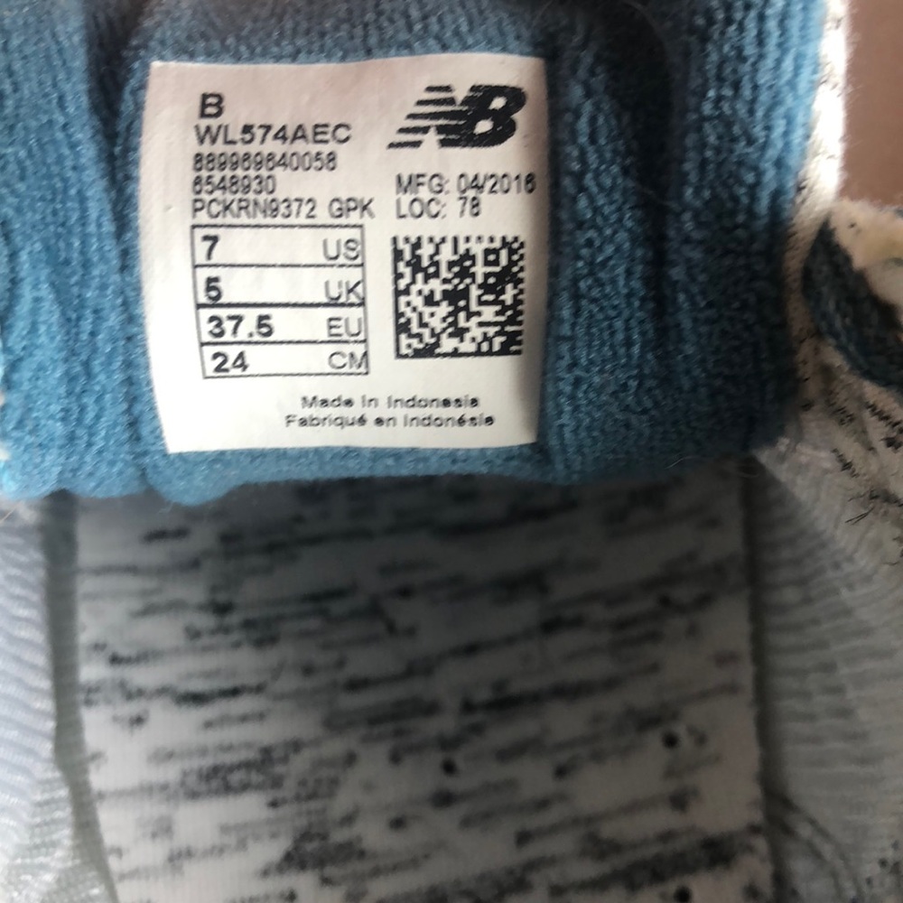 New Balance Women’s 574 Sneakers - Picture 4 of 4